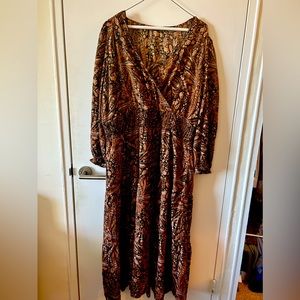 Plus Size Paisley Long Lightweight Maxi Dress